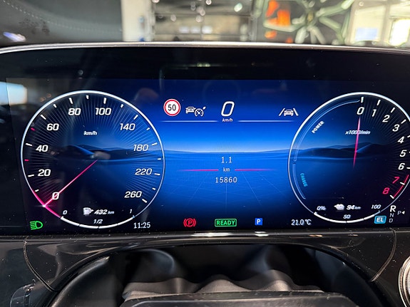 Mercedes-Benz E300 e 13 of 18