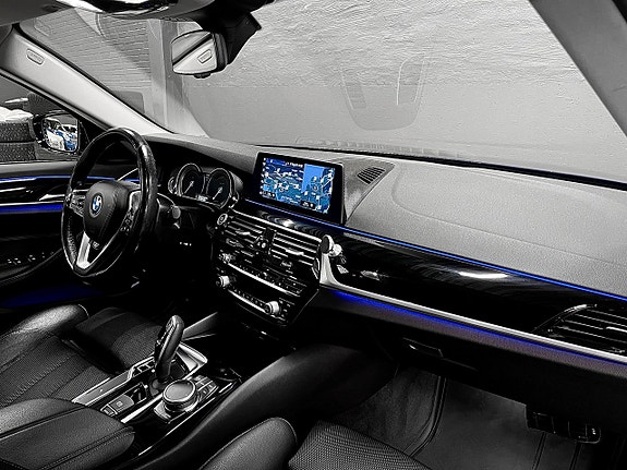 BMW 530i 11 of 24