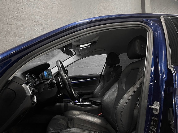 BMW 530i 2 of 5