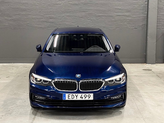 BMW 530i 10 of 24