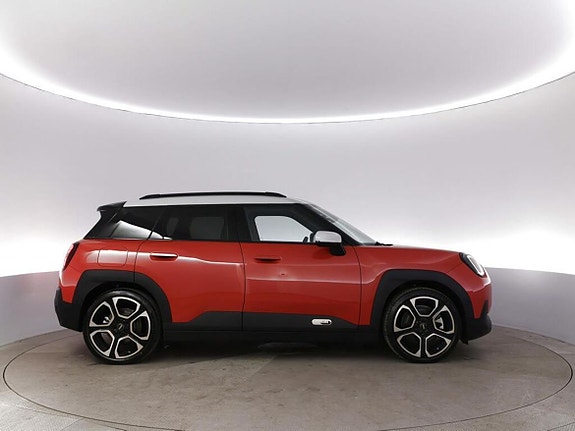 MINI Aceman E 2 of 5