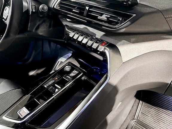 Peugeot 3008 10 of 15