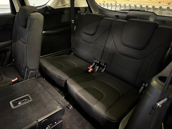 Ford S-MAX 10 of 27