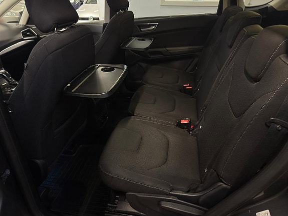 Ford S-MAX 8 of 27