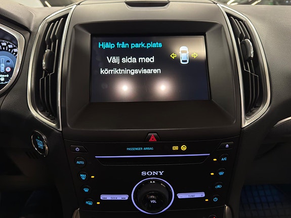 Ford S-MAX 22 of 27