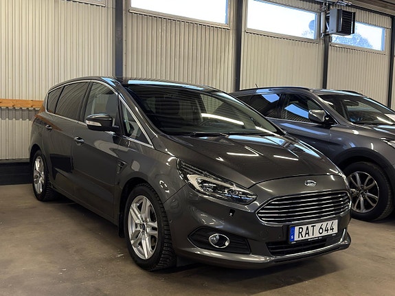 Ford S-MAX 3 of 27