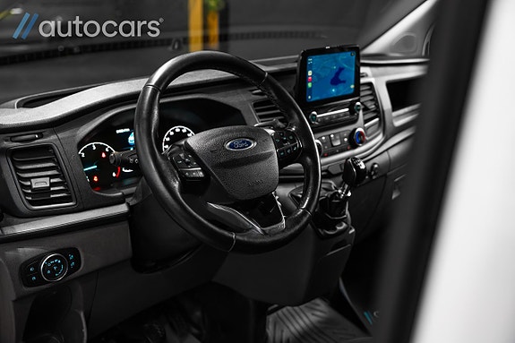 Ford Transit Custom 16 of 27