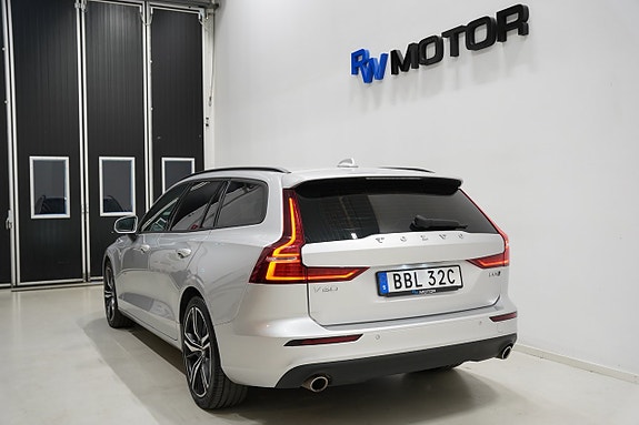 Volvo V60 4 of 21