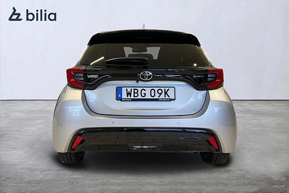 Toyota Yaris 4 of 5