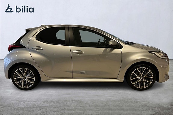 Toyota Yaris 16 of 19