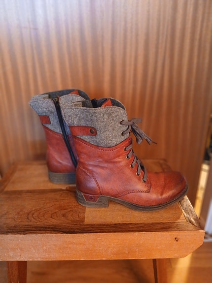 Product image 1 of 6