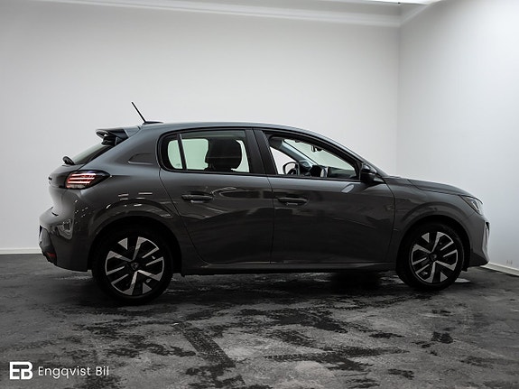 Peugeot 208 8 of 27
