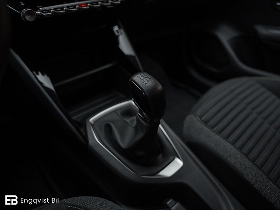 Peugeot 208 14 of 27