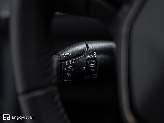 Peugeot 208 15 of 27
