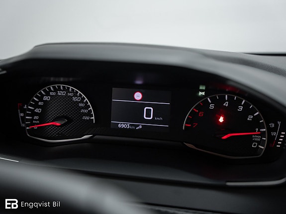 Peugeot 208 13 of 27