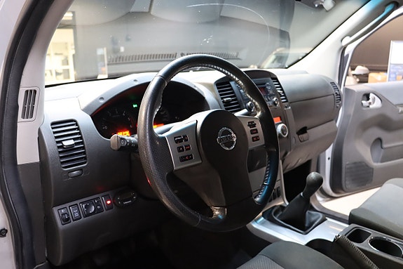 Nissan Navara 9 of 18
