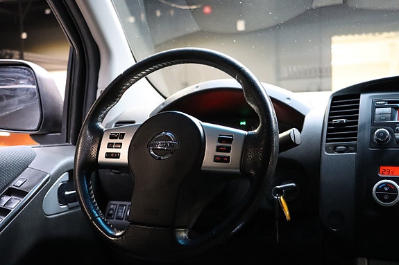 Nissan Navara 14 of 18