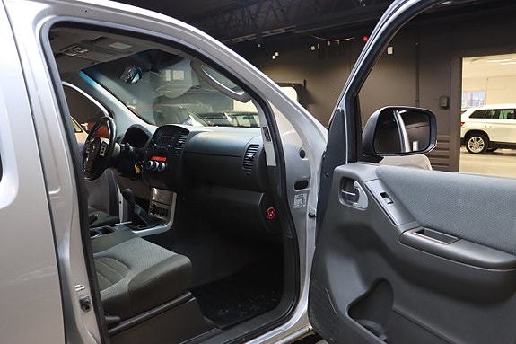 Nissan Navara 12 of 18
