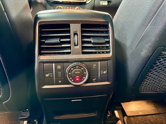 Mercedes-Benz GLS350 d 30 of 30