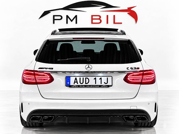Mercedes-Benz C63 8 of 27