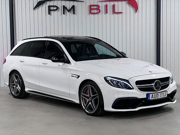 Mercedes-Benz C63 2 of 27