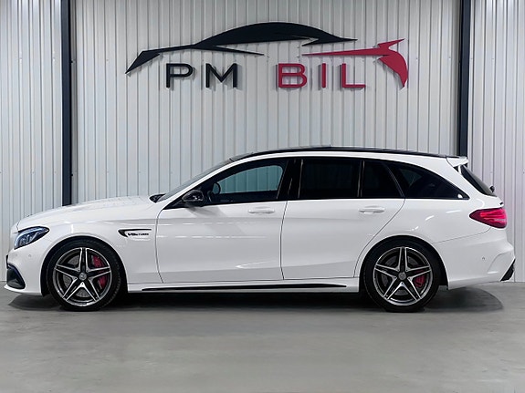 Mercedes-Benz C63 5 of 27