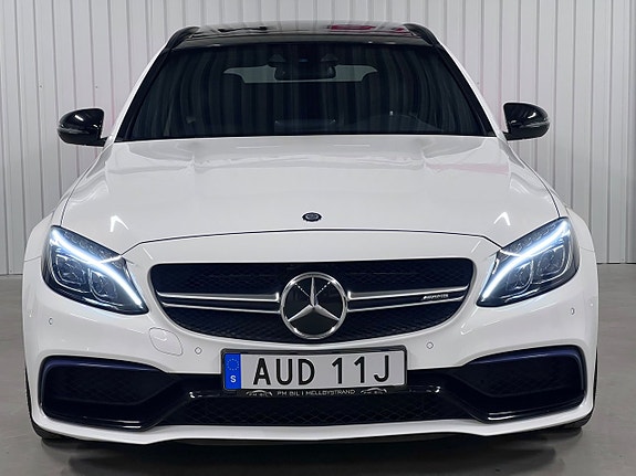 Mercedes-Benz C63 7 of 27