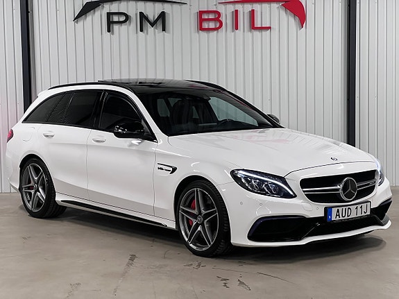 Mercedes-Benz C63 2 of 27