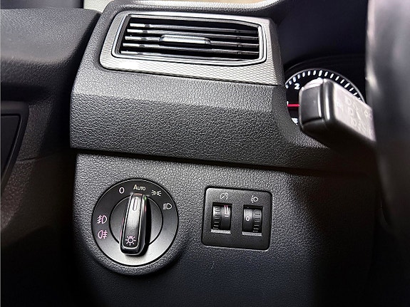 Volkswagen Caddy Maxi 11 of 27