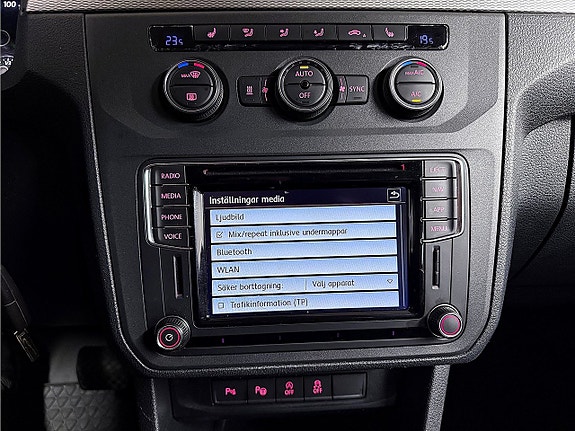 Volkswagen Caddy Maxi 17 of 27
