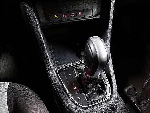 Volkswagen Caddy Maxi 22 of 27