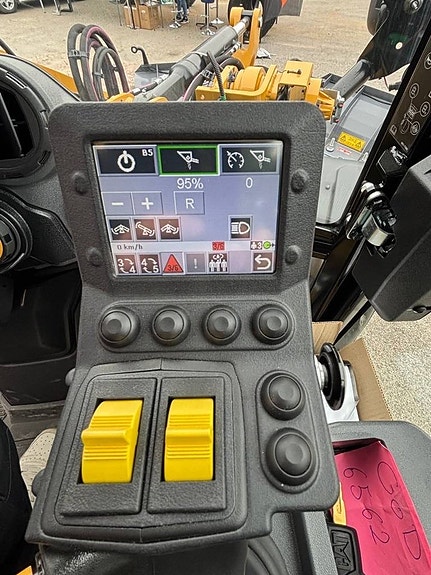 CAT 906/908 Next Gen 4 of 6