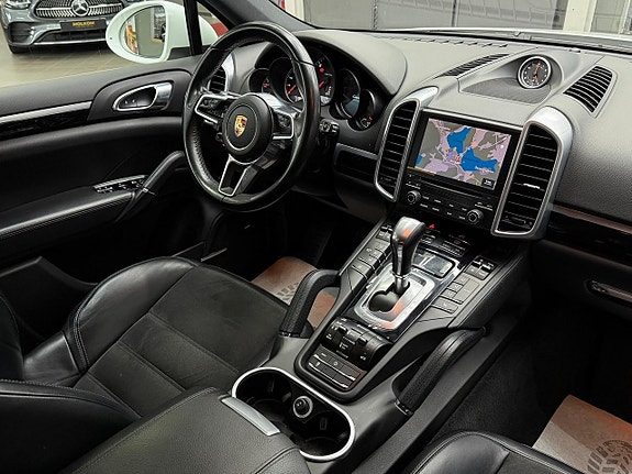 Porsche Cayenne 20 of 20