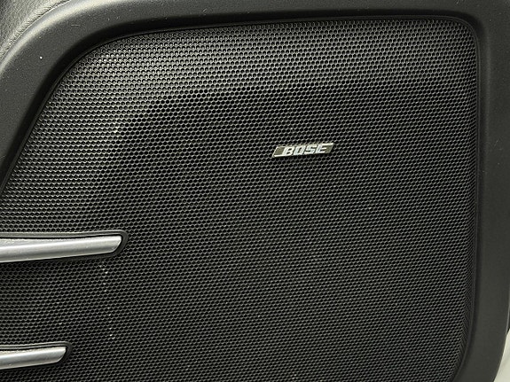 Porsche Cayenne 14 of 20