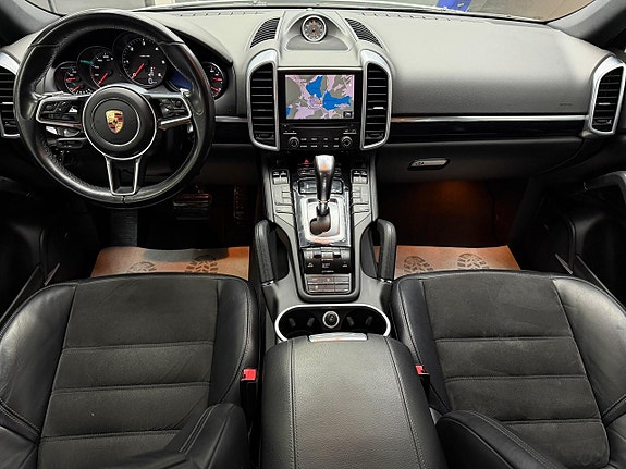 Porsche Cayenne 11 of 20