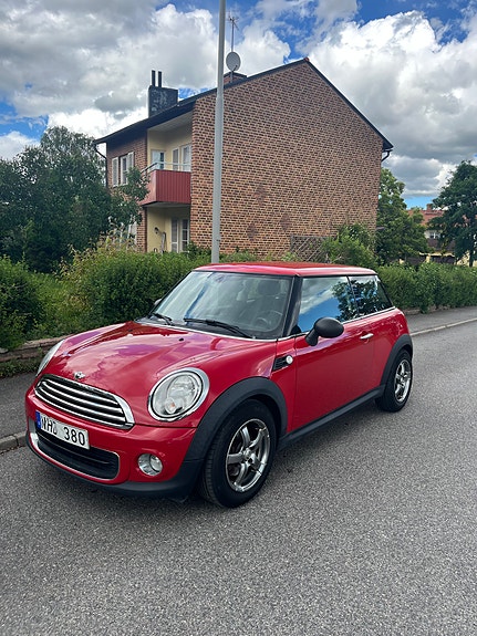 MINI One 3 of 5