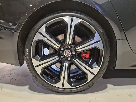 Jaguar XF 15 of 15