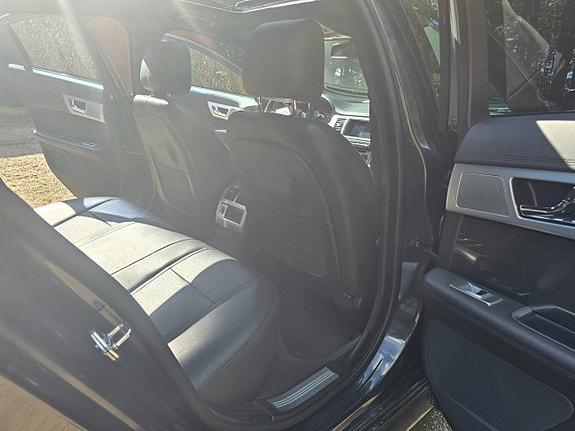 Jaguar XF 12 of 15