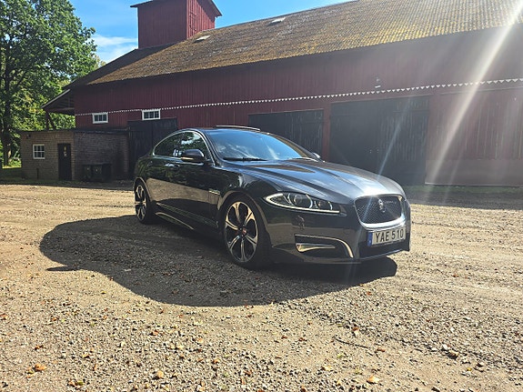 Jaguar XF 2 of 15