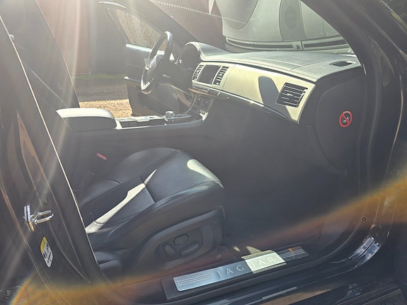 Jaguar XF 13 of 15