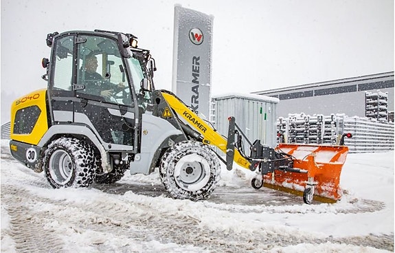 Uthyres: Kramer 5040 (30km/h) vikplog & sandspridare