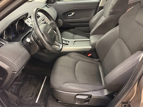 Land Rover Range Rover Evoque 8 of 13