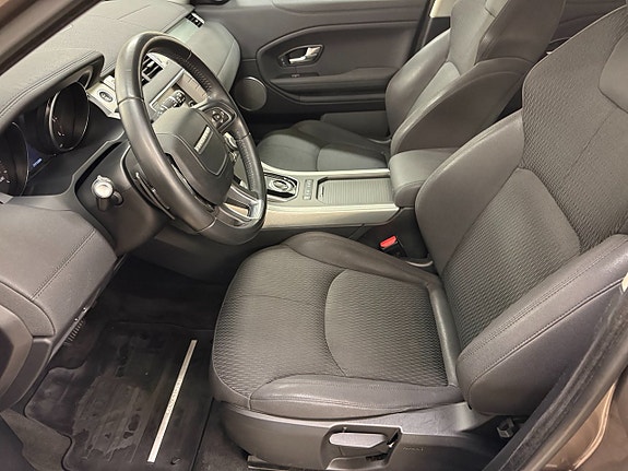 Land Rover Range Rover Evoque 9 of 13