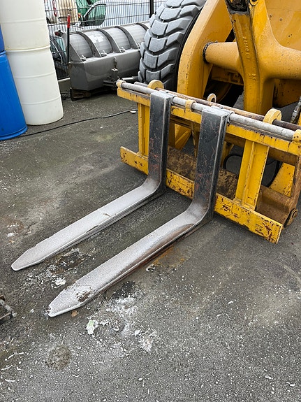 Case International H65 3 of 4