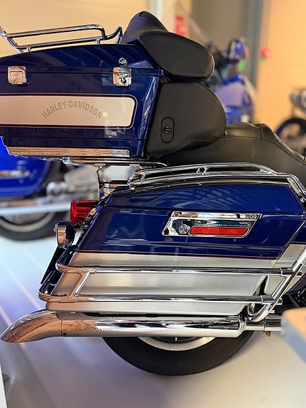Harley-Davidson Electra Glide Ultra Classic 10 of 15