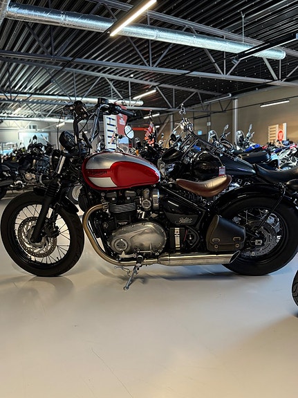 Triumph Bonneville Bobber 1200 11 of 11
