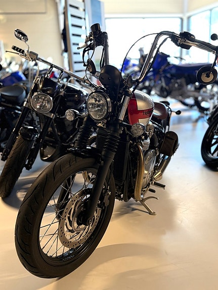 Triumph Bonneville Bobber 1200 4 of 5