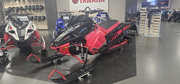 Yamaha Sidewinder X-TX 146 SE 2 of 3