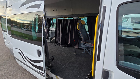 Ford Transit 4 of 5