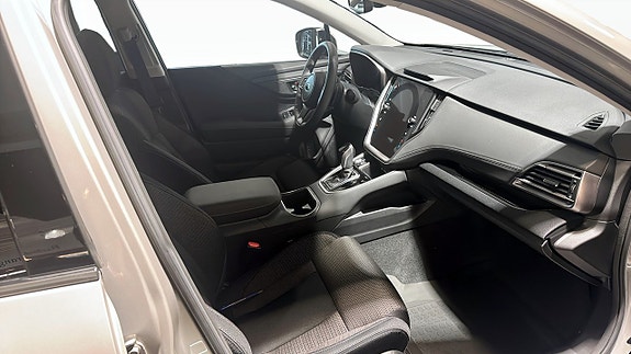 Subaru Outback 3 of 12